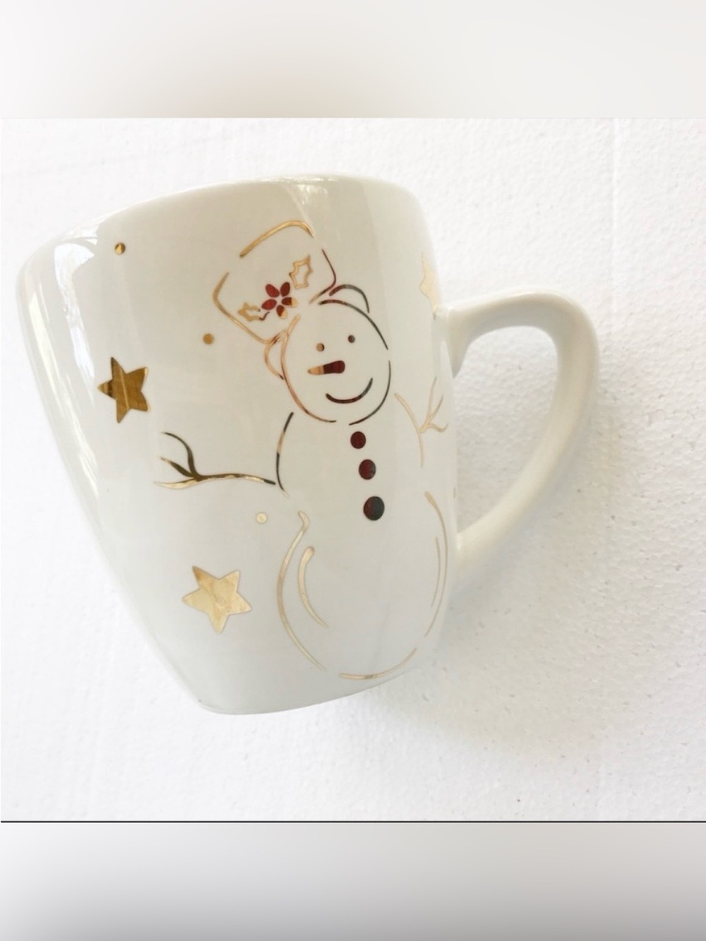 Laurie Gates Holiday Snowman Ceramic Mug in White with Gold Accents